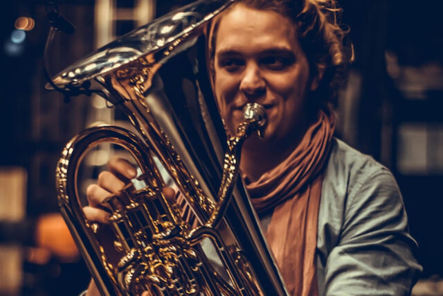 Niels Van Heertum VEDER - GEANNULEERD
