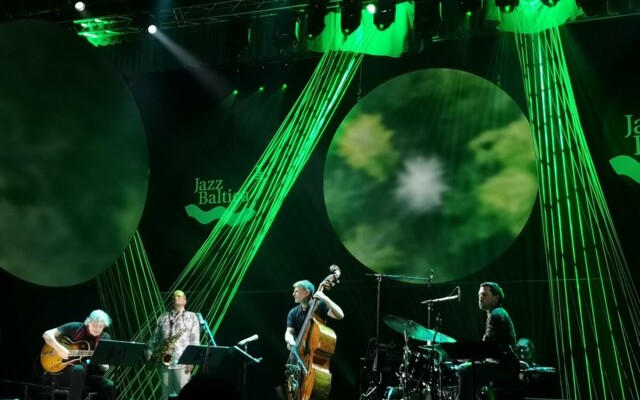 Martin Wind’s Gravity Trio  & Philip Catherine - Gitaarlegende