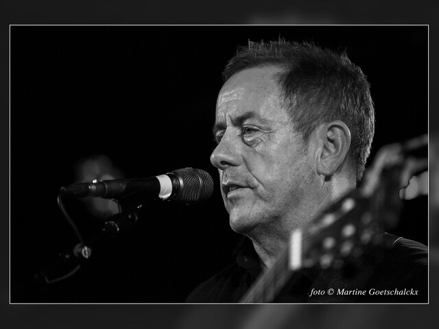 special guest Luka Bloom & The Fiddle Case