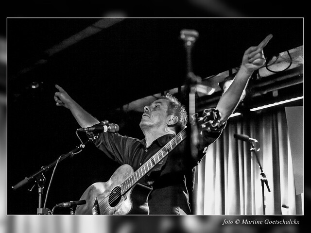 special guest Luka Bloom & The Fiddle Case