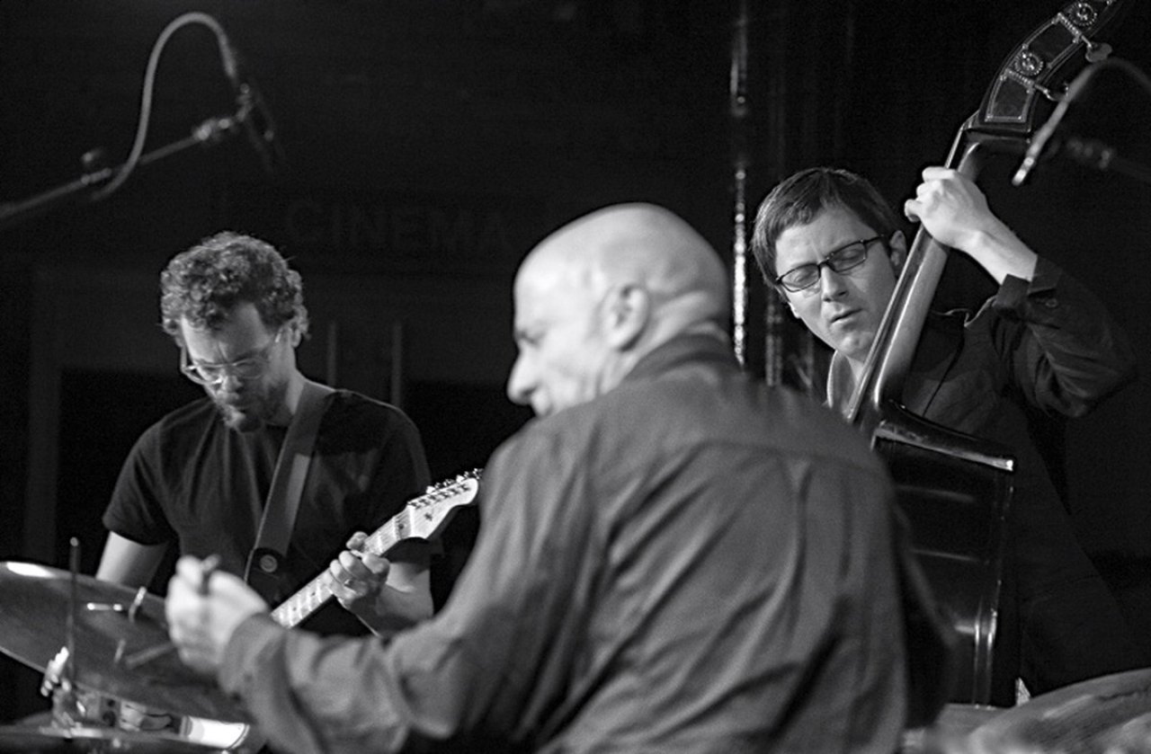 Foto 1 van 1, topgitarist op het ECM-label