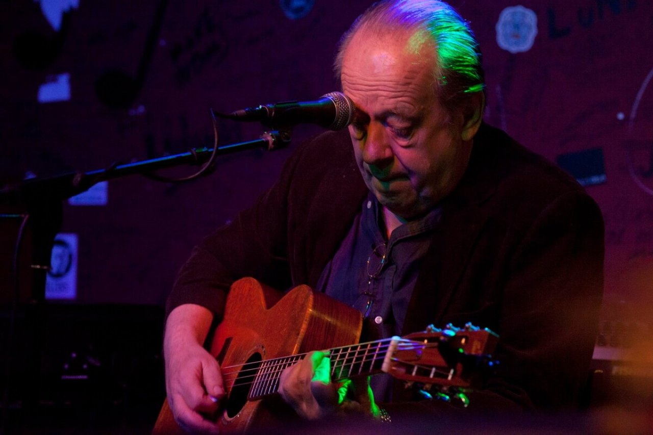Nederlandse singer-songwriter en bluesgitarist